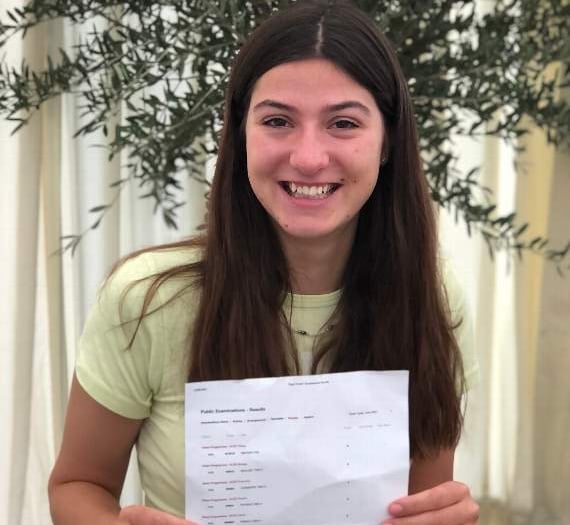 GCSEs: Lord Wandsworth College Pupils Shine in GCSE Exam Success