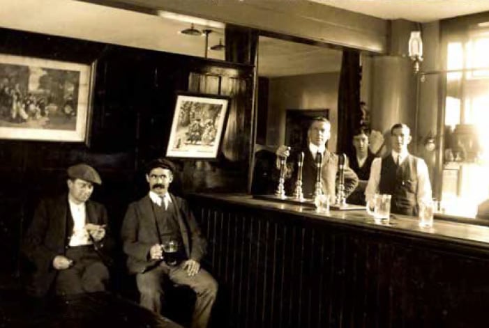 The Prince of Wales pub in Whitehill in 1915