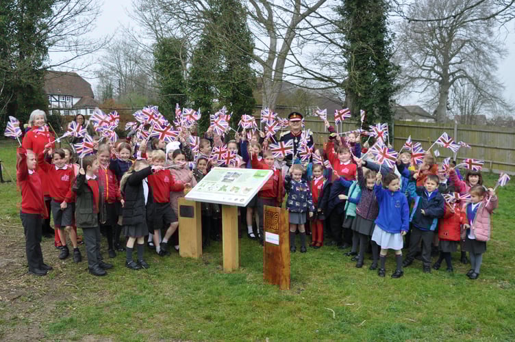 The Lord Lieutenant of Hampshire declared open a new community orchard in Odiham to celebrate the Queen’s platinum jubilee