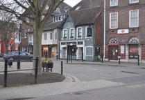 Teen arrested after pub-goer assaulted by five men in Petersfield