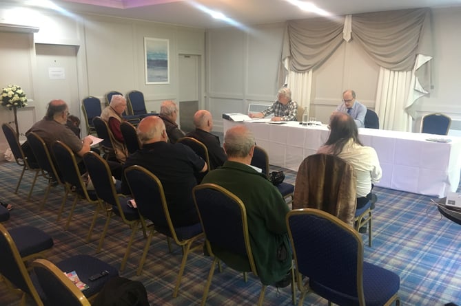 Alton Line Users Association members voted to disband after 48 years at Tuesday’s annual meeting