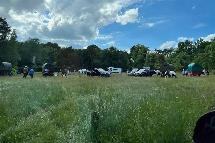 A large number of caravans, both modern and traditional, arrived at Shortheath Common in Frensham on Thursday evening – just days before the village’s Queen’s Jubilee celebration