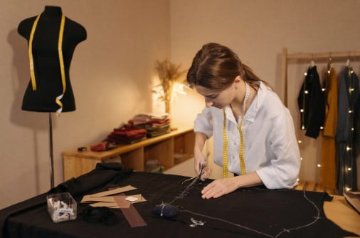 Publicity photo for sewing course at Alton Library on July 8th, 15th, 22nd and 29th 2022.