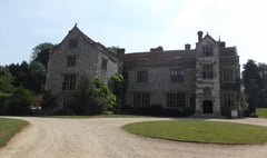Shakespeare comedy in the open air at Chawton House