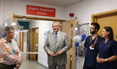 Hugh Bonneville ‘opens’ Petersfield Urgent Treatment Centre