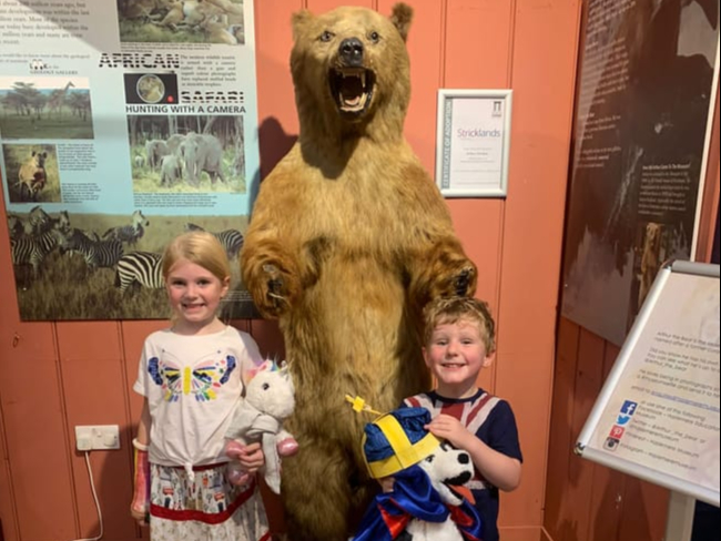 hunting teddy bear
