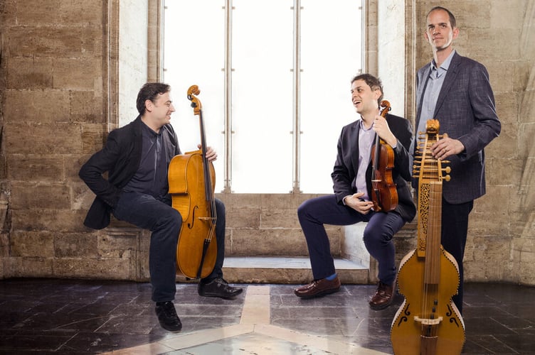 Valencia Baryton Trio.