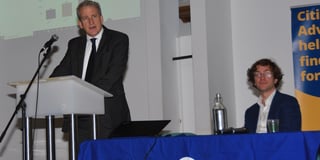 MP speaks at Citizens Advice living costs support event in Alton