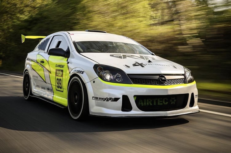 Vauxhall Astra VXR Mk5.