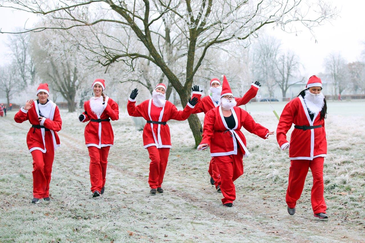 A frosty fun run for Phyllis Tuckwell Hospice