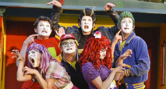 Rude Mechanical Theatre Company.