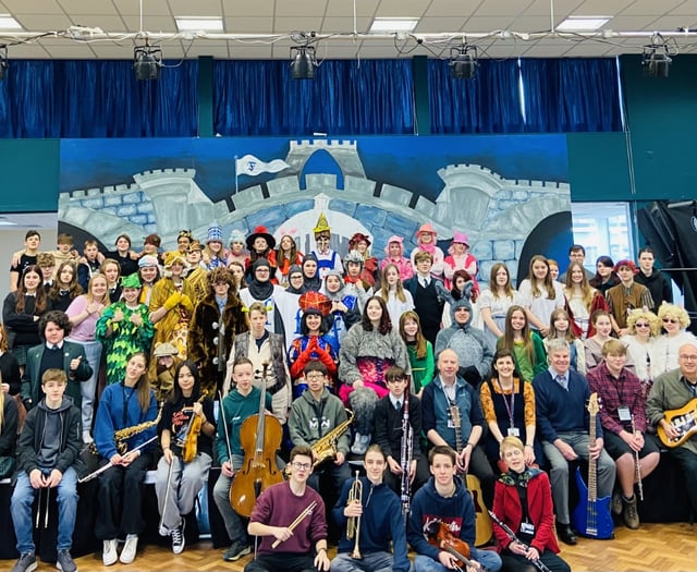 Shrek The Musical is sell-out success at Eggar's School in Holybourne