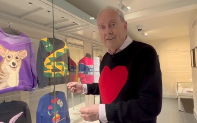 Gyles Brandreth opens jumper exhibition in Petersfield