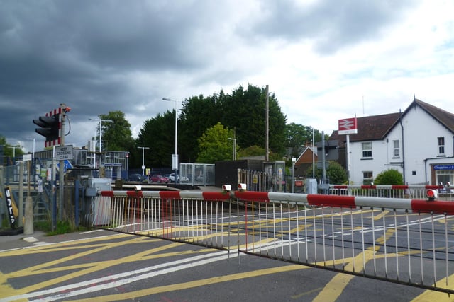 Cutting waiting times at level crossing key to Liss regeneration plans