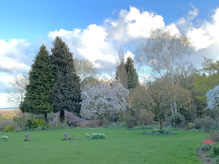 Wheatley House is located on the road between Binsted and Kingsley, postcode GU35 9PA