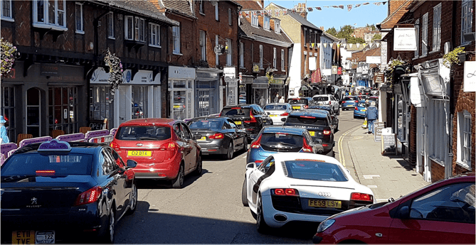 Traffic gridlock in Farnham town centre
