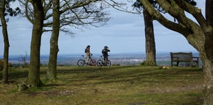 Lone women dog walkers flashed on Farnham and Aldershot commons