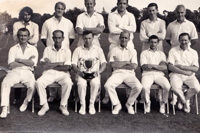 The 1972 title-winning Thursley team with the I'Anson cup