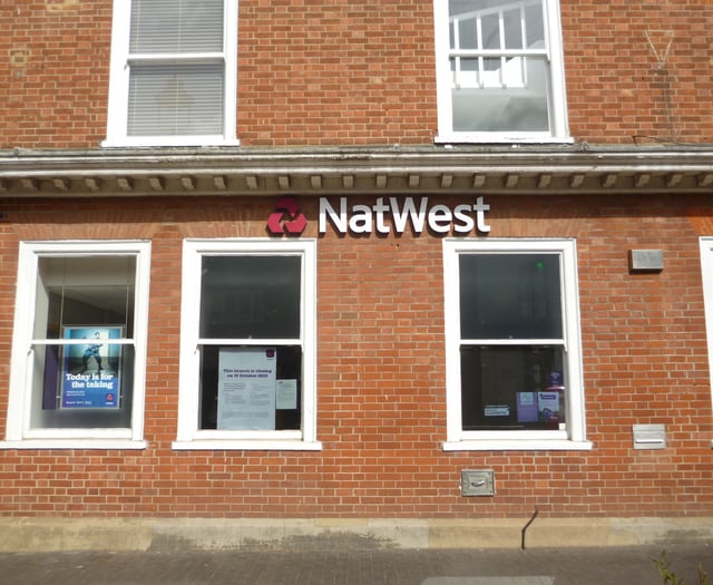 Greggs looks to move into former NatWest building in Alton High Street