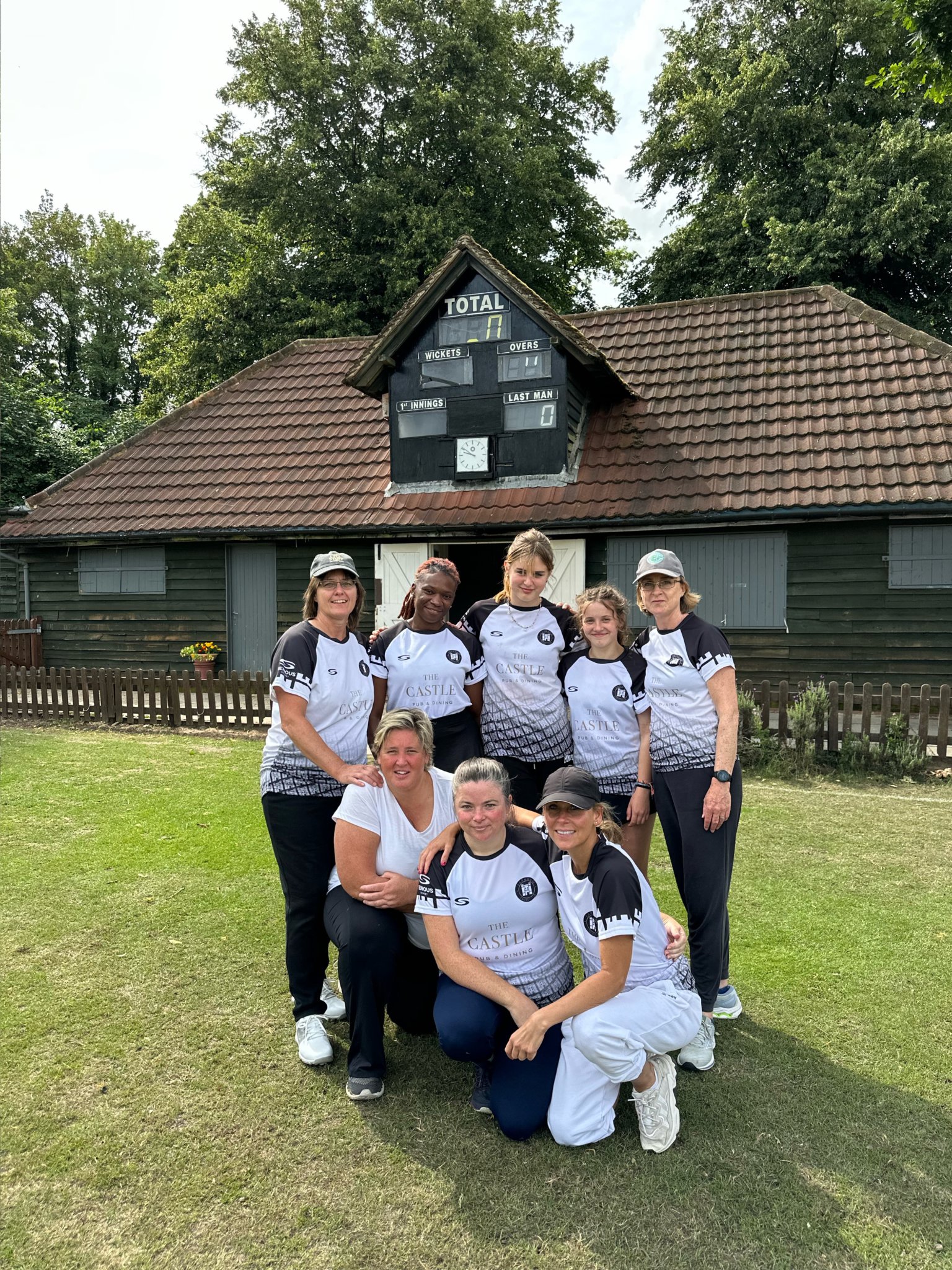 Farnham’s women beat Chiddingfold in I’Anson Softball League