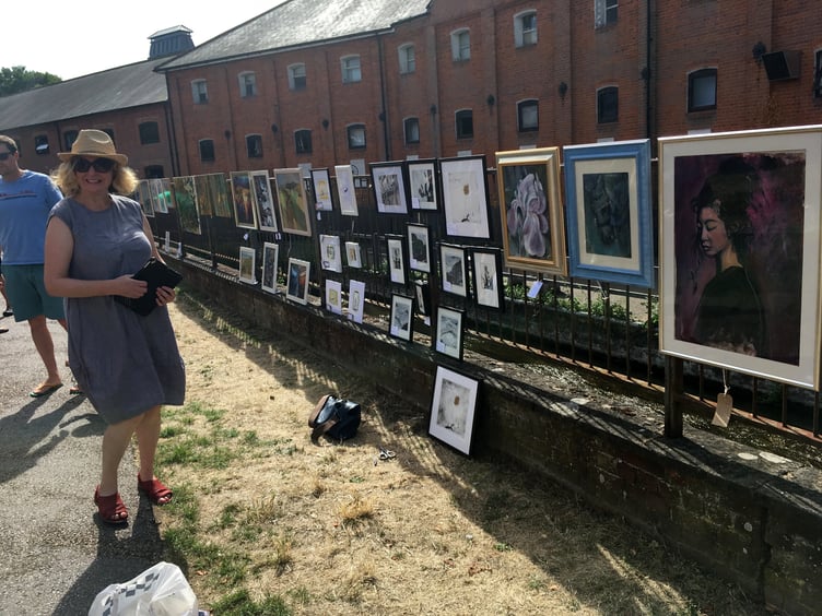 Art on the Railings brings a little slice of Montmartre to the middle of Farnham