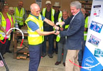 East Hampshire MP Damian Hinds opens new Alton Men's Shed