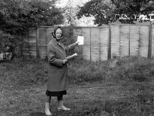 New memorial bench commemorates a great ‘daughter of Farnham’