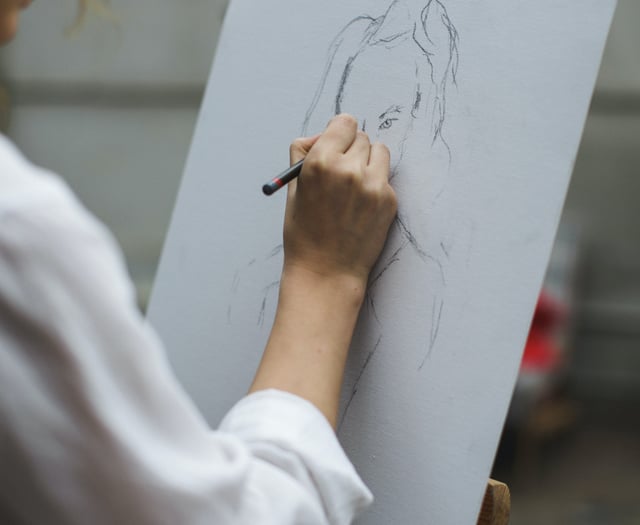 Petersfield snapper is putting aspiring artists in the frame