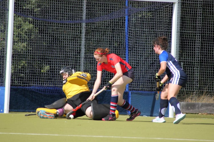 Sophie Edwards controls the ball