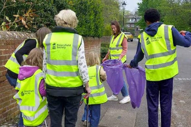 Volunteer litter pickers to sweep through Petersfield