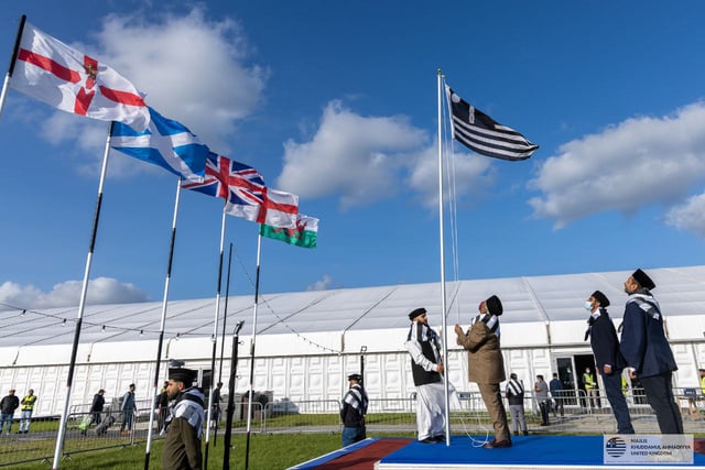 Kingsley hosts peaceful gathering of 7,000 young Ahmadi Muslims