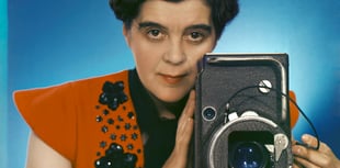 Madame Yevonde: The woman who brought colour to photography