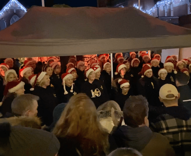 Festive season starting in Alton with Christmas lights switch-on
