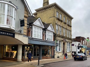 East Hampshire police warning as beggars back in Petersfield and Alton