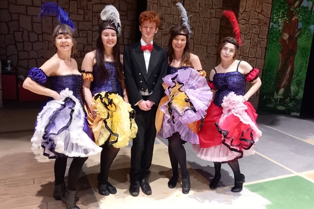All systems l'escargot as Petersfield's proper panto set for premiere