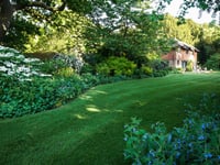 Phyllis Tuckwell calls for gardens to open their gates this spring
