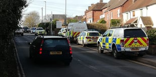 Woman arrested for carrying knife and 'making threats to kill'