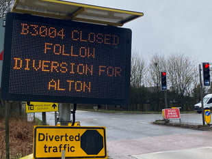Minibus will provide vital Alton to Bordon link during B3004 SSEN work