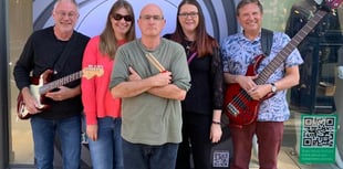 Band X to play The Railway Arms in Alton