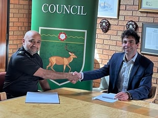 Councillors get police briefing as bobby is back on the beat in Bordon