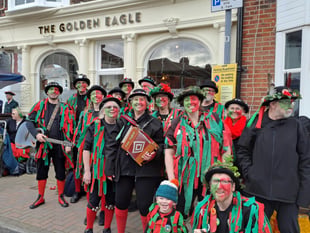 Trip to Portsmouth for first outdoor Alton Morris dance of the season