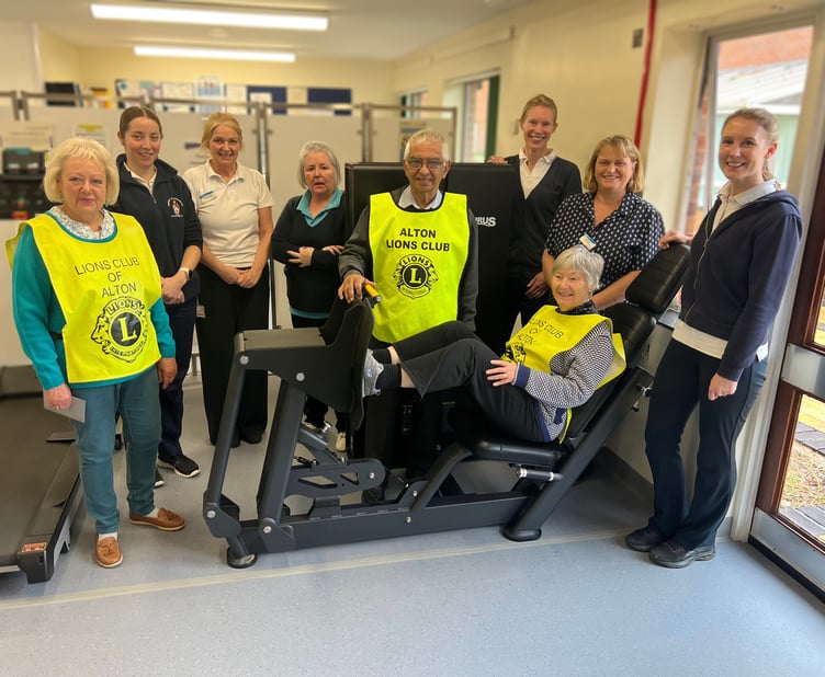 Alton Lions Club presents a lower limb weight machine to Alton Community Hospital, March 2024.