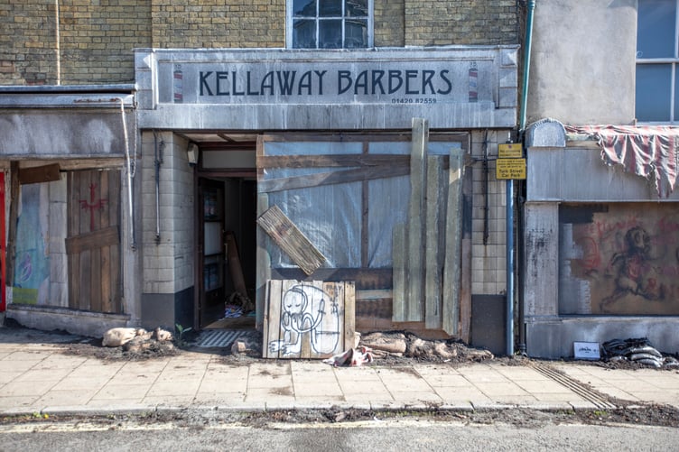 ALTON HAMPSHIRE: The centre of Alton in Hampshire is turned into an apocalyptic landscape (apparently to resemble Liverpool) for the filming of the Gerard Butler movie Greenland. Photograph By Chris Gorman / Big Ladder 7th May 2024.