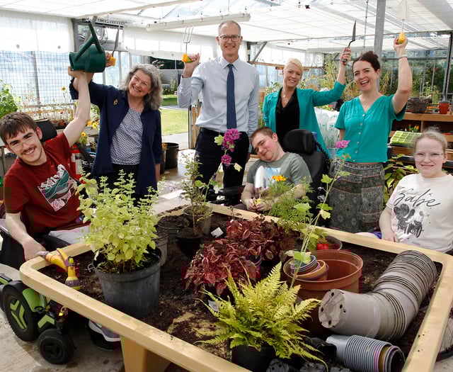 Donation helps green-fingered students to keep planting