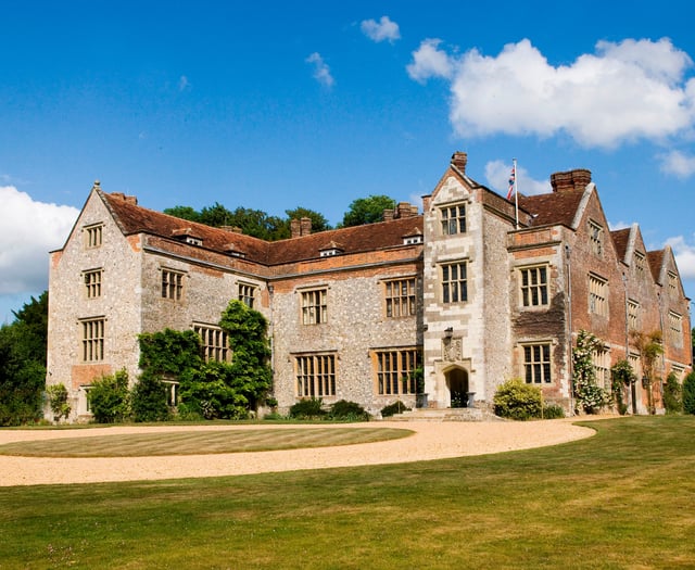 Furniture charity shop donates £1,000 to Chawton House rose garden 
