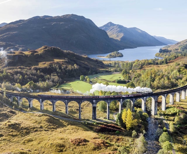 Gallery coup as iconic Harry Potter train image goes on show