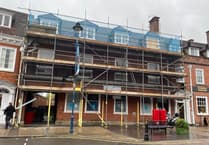 Licensing chiefs back restaurant bid for former Alton NatWest