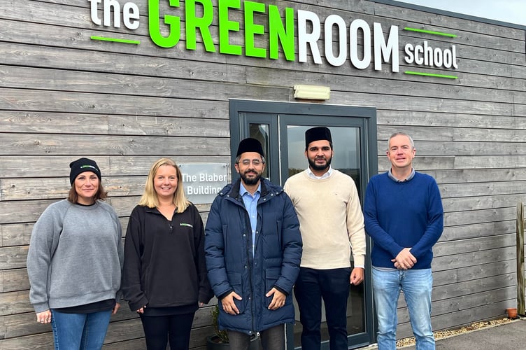 Adeel Shah Green Room Kingsley Ahmadiyya