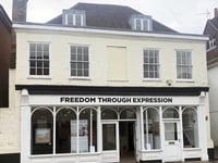 Mouth and foot painter Keith Jansz exhibiting in Alton