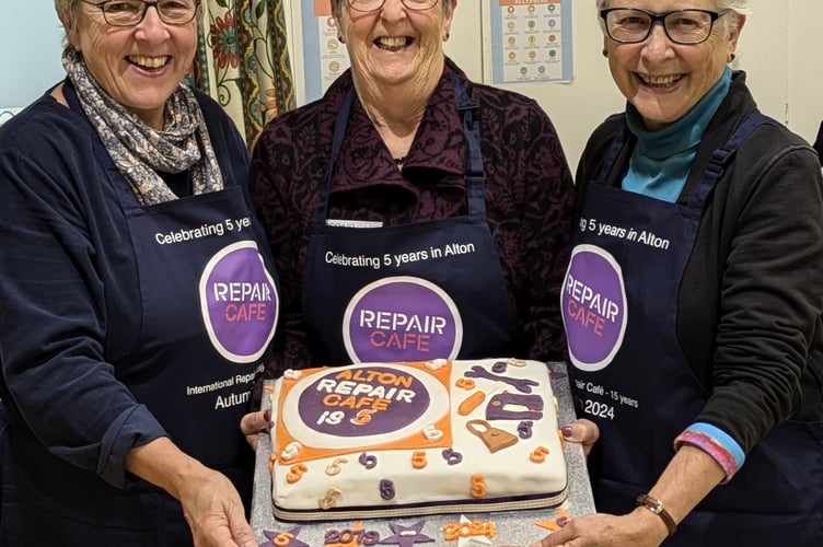 Alton Repair Cafe Fifth Birthday Cake